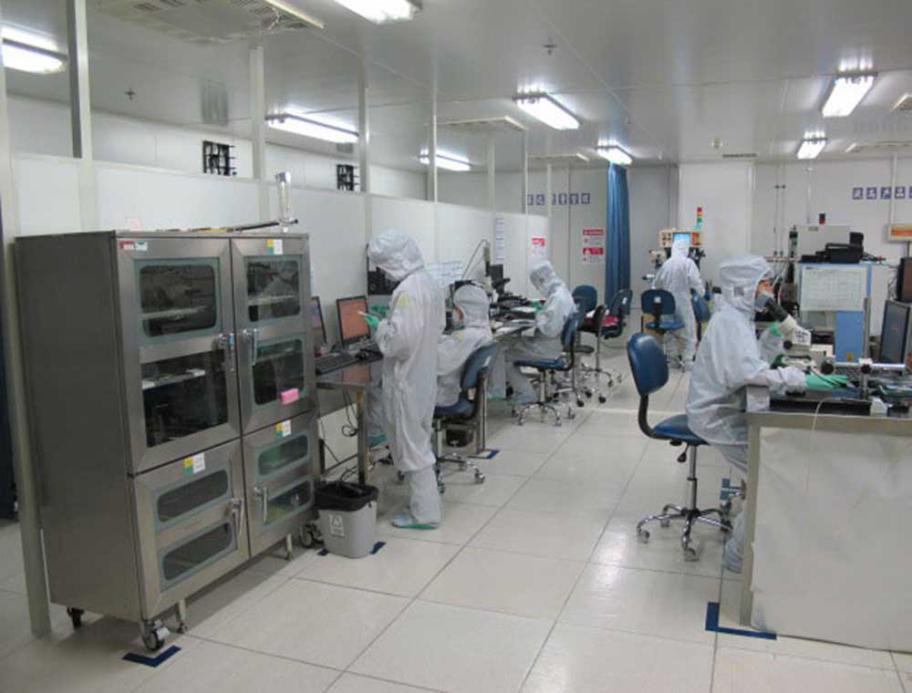 激光電子生產(chǎn)車間實(shí)景圖